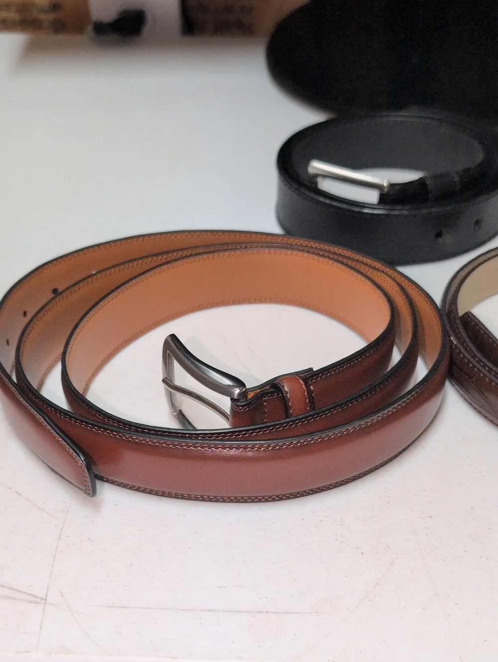 Classic Men's Wrist 38 Assorted. Belts (94)